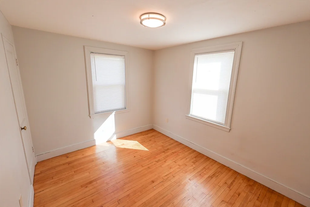 2 bed, 1 bath apartment for rent at 15 Ridgeview Ave Unit 1R, Mattapan — photo 6 of 15