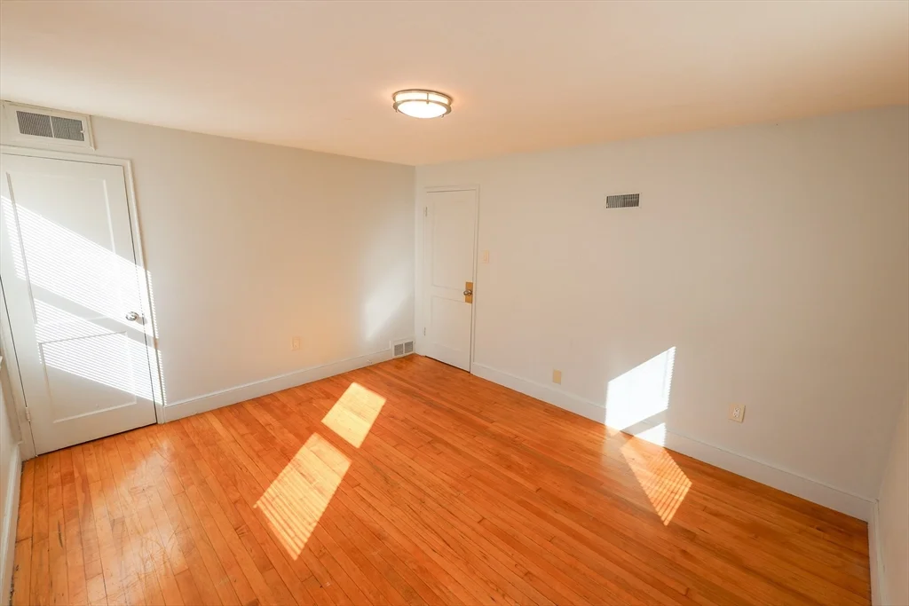 2 bed, 1 bath apartment for rent at 15 Ridgeview Ave Unit 1R, Mattapan — photo 12 of 15