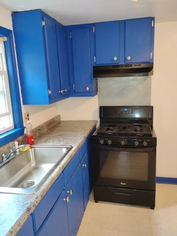 3 bed, 1 bath apartment for rent at 15 Robert Arey Dr Unit 15, Randolph — photo 6 of 16