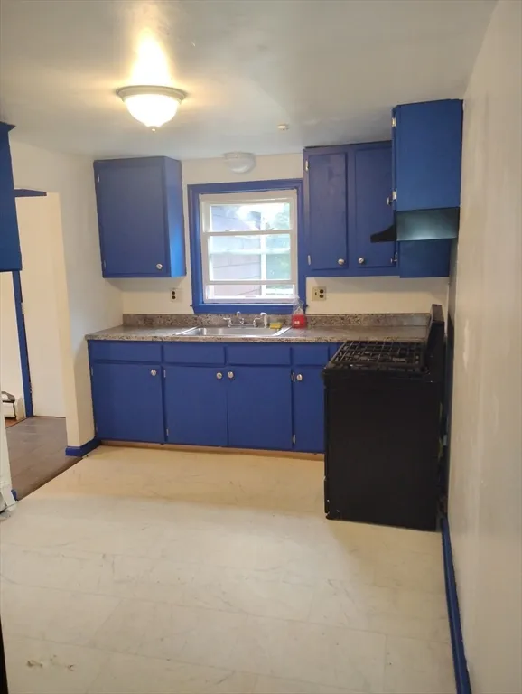 3 bed, 1 bath apartment for rent at 15 Robert Arey Dr Unit 15, Randolph — photo 2 of 16
