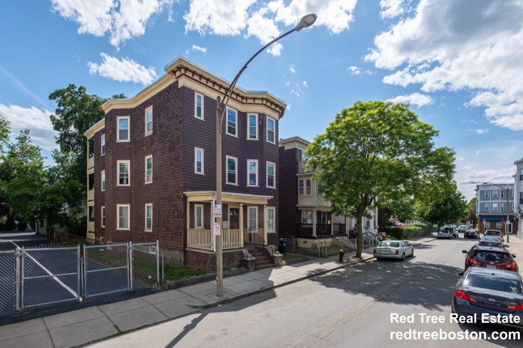 4 bed, 1.5 bath apartment for rent at 15 Romsey St Unit 1, Dorchester — photo 15 of 15