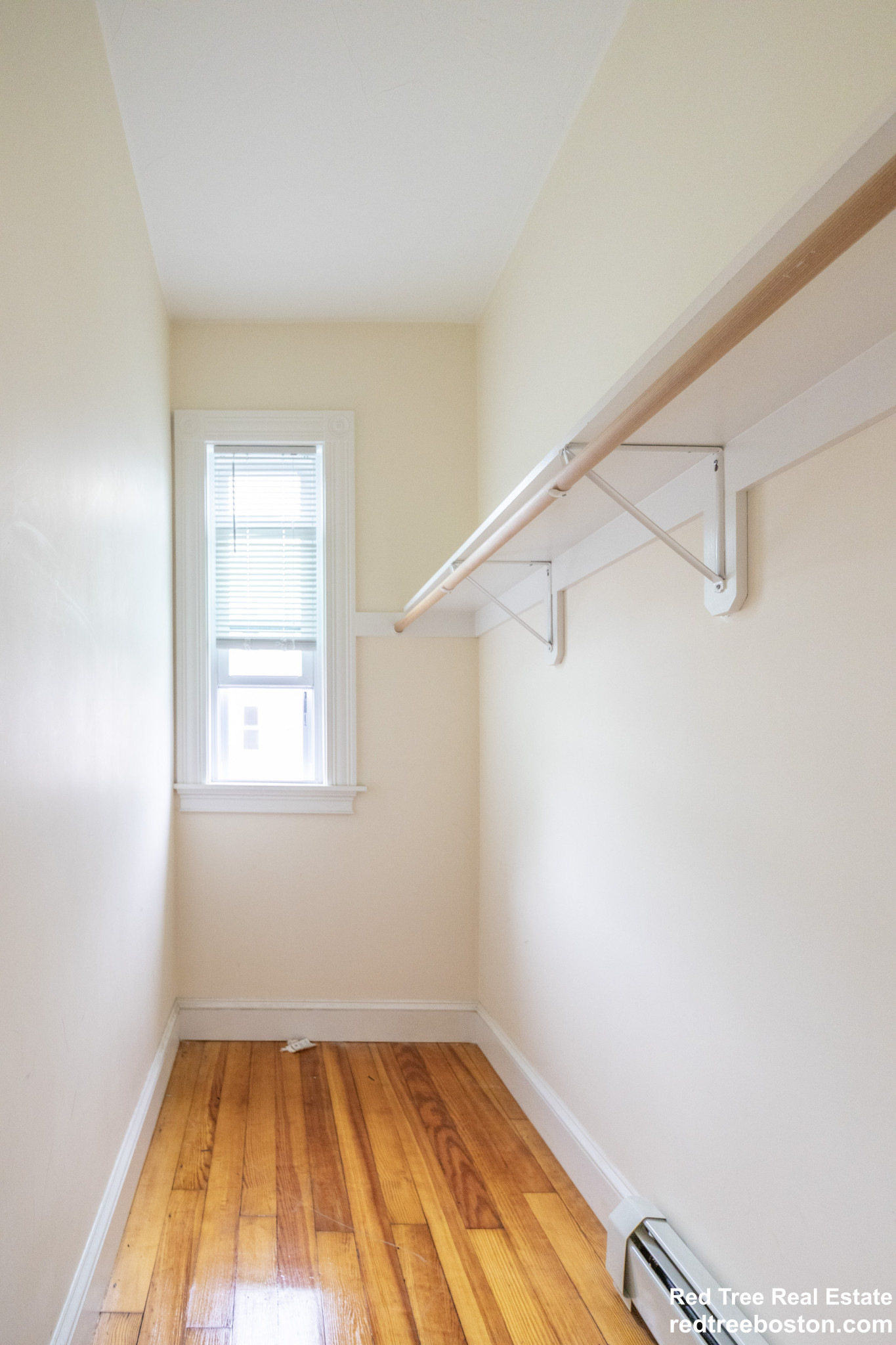 4 bed, 1.5 bath apartment for rent at 15 Romsey St Unit 1, Dorchester — photo 10 of 15