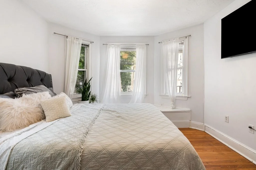 4 bed, 2 bath apartment for rent at 15 Ronan St Unit 1, Boston — photo 11 of 16