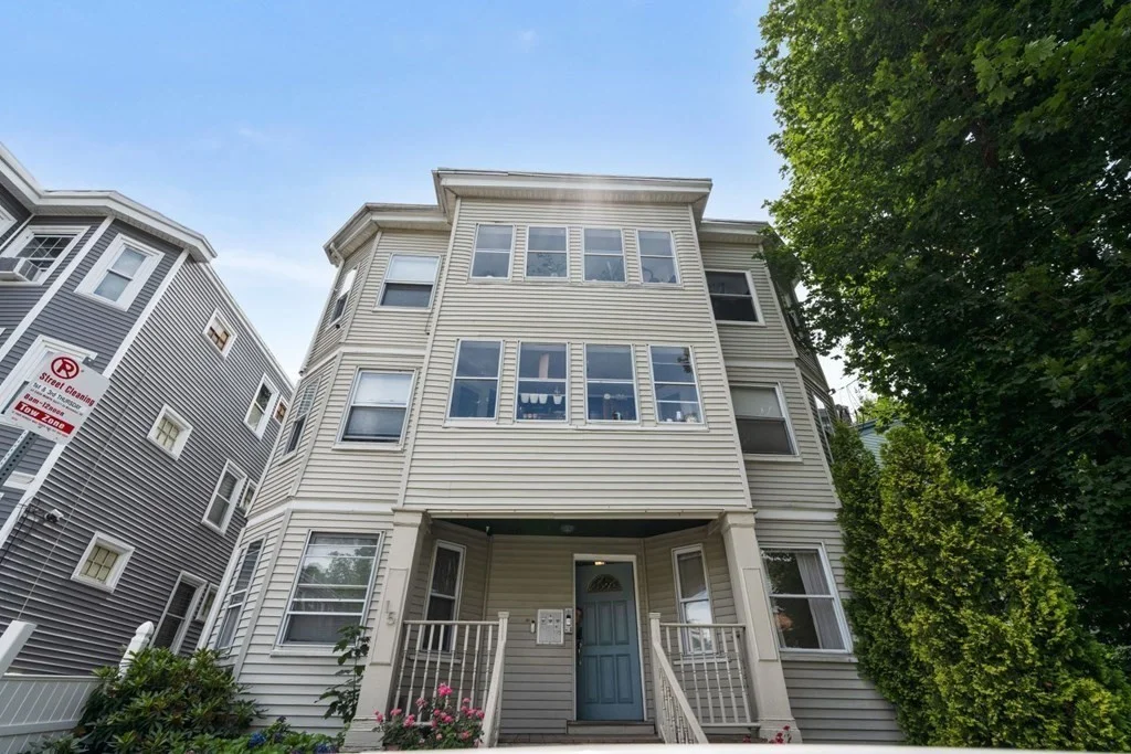 4 bed, 2 bath apartment for rent at 15 Ronan St Unit 1, Boston — photo 15 of 16