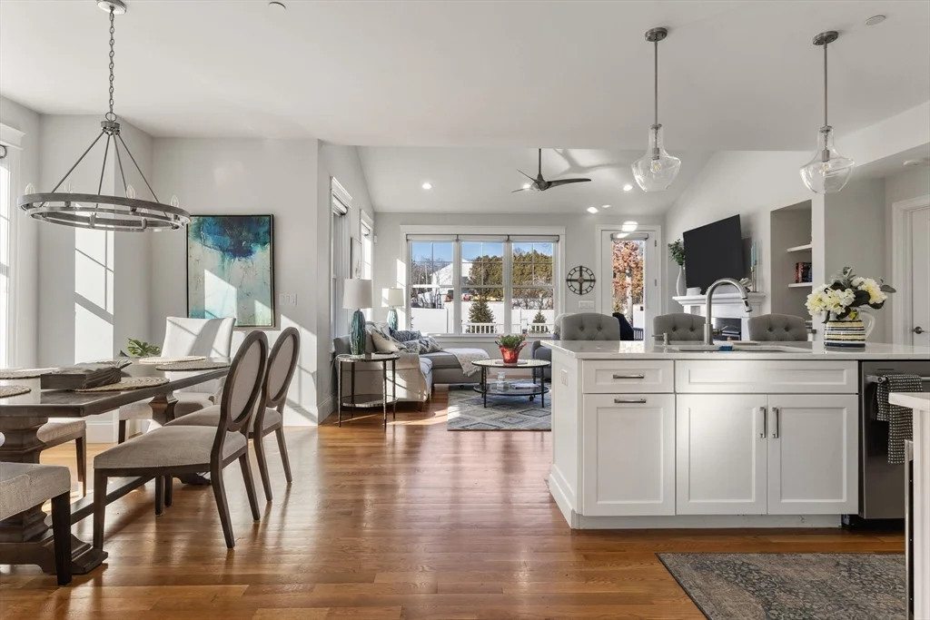 2 bed, 2 bath apartment for rent at 15 Rowell Unit 15, Middleton — photo 12 of 38