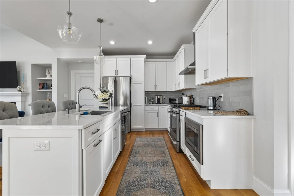 2 bed, 2 bath apartment for rent at 15 Rowell Unit 15, Middleton — photo 10 of 38