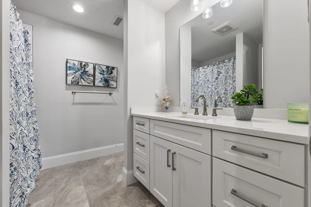 2 bed, 2 bath apartment for rent at 15 Rowell Unit 15, Middleton — photo 30 of 38