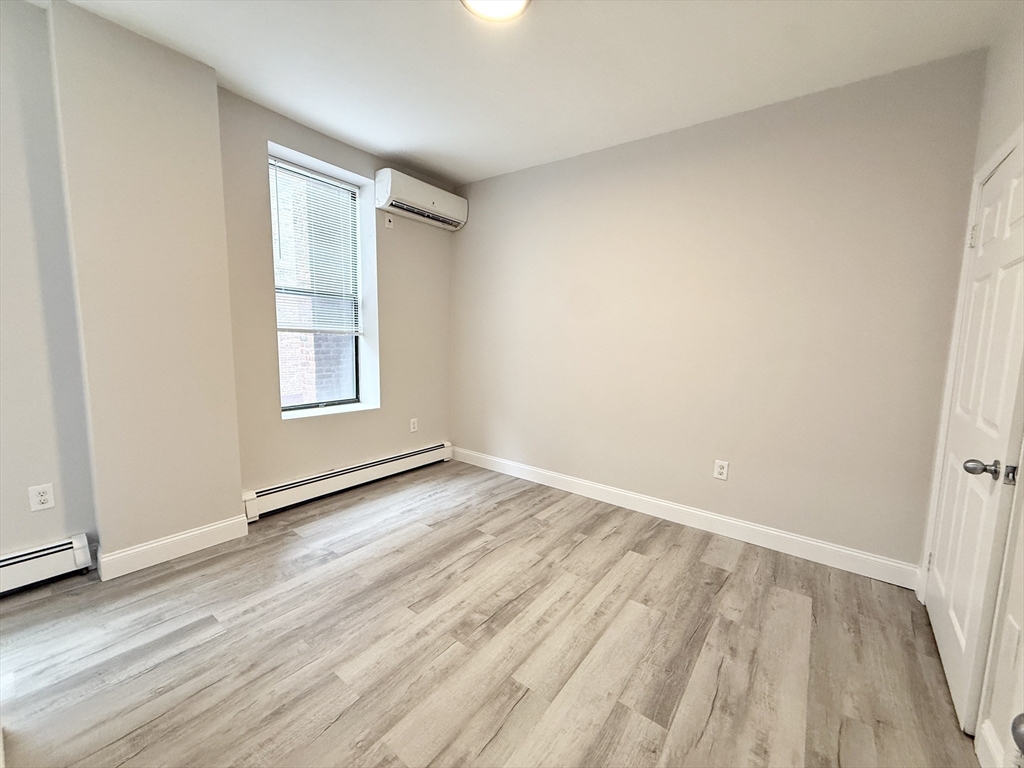 3 bed, 1 bath apartment for rent at 15 Ruggles St Unit 3, Roxbury — photo 5 of 7