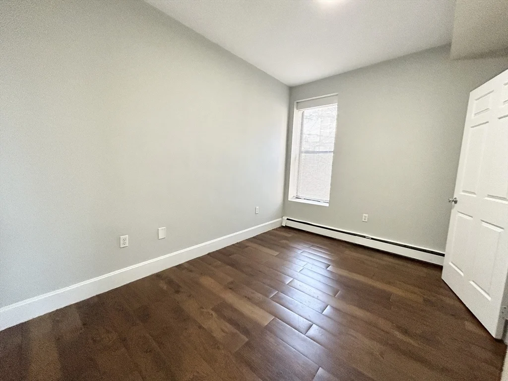 3 bed, 1 bath apartment for rent at 15 Ruggles Unit 2, Roxbury — photo 6 of 11