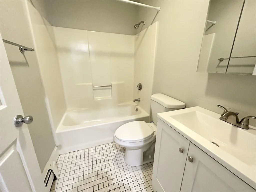 3 bed, 1 bath apartment for rent at 15 Ruggles Unit 2, Roxbury — photo 11 of 11