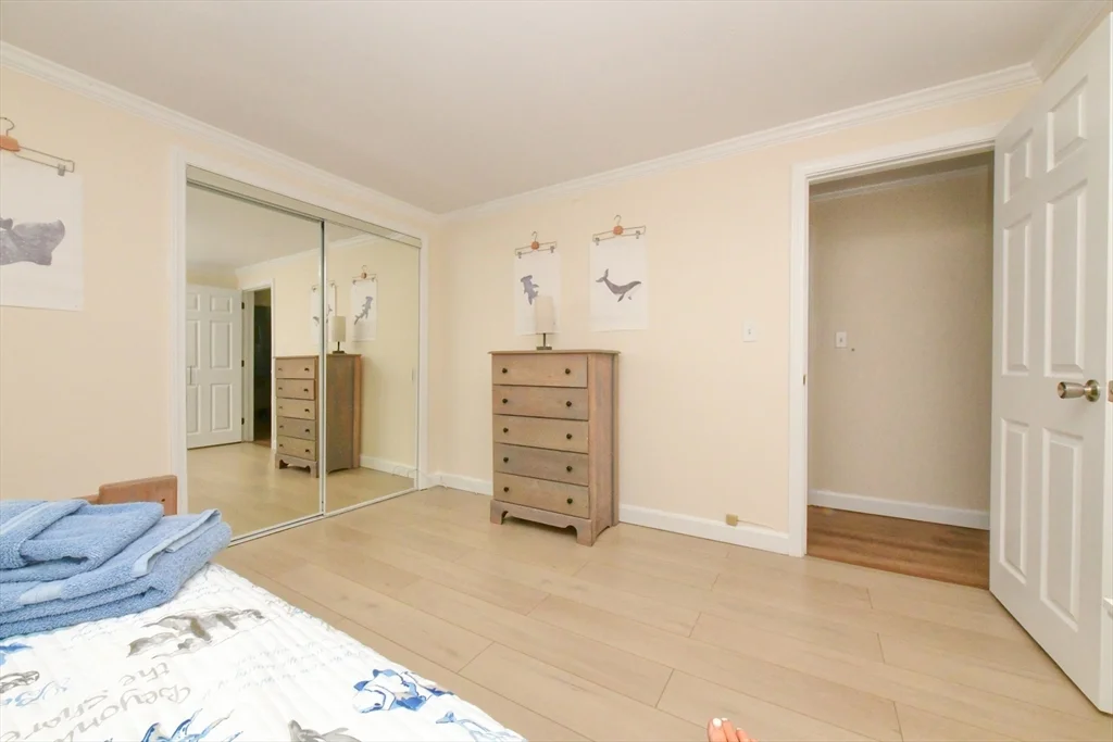 3 bed, 1 bath apartment for rent at 15 Sachem Dr, Sagamore Beach — photo 19 of 26