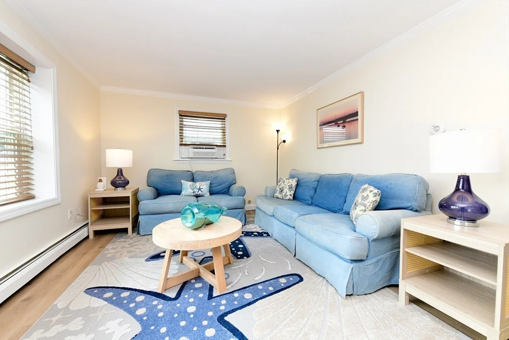 3 bed, 1 bath apartment for rent at 15 Sachem Dr, Sagamore Beach — photo 4 of 26