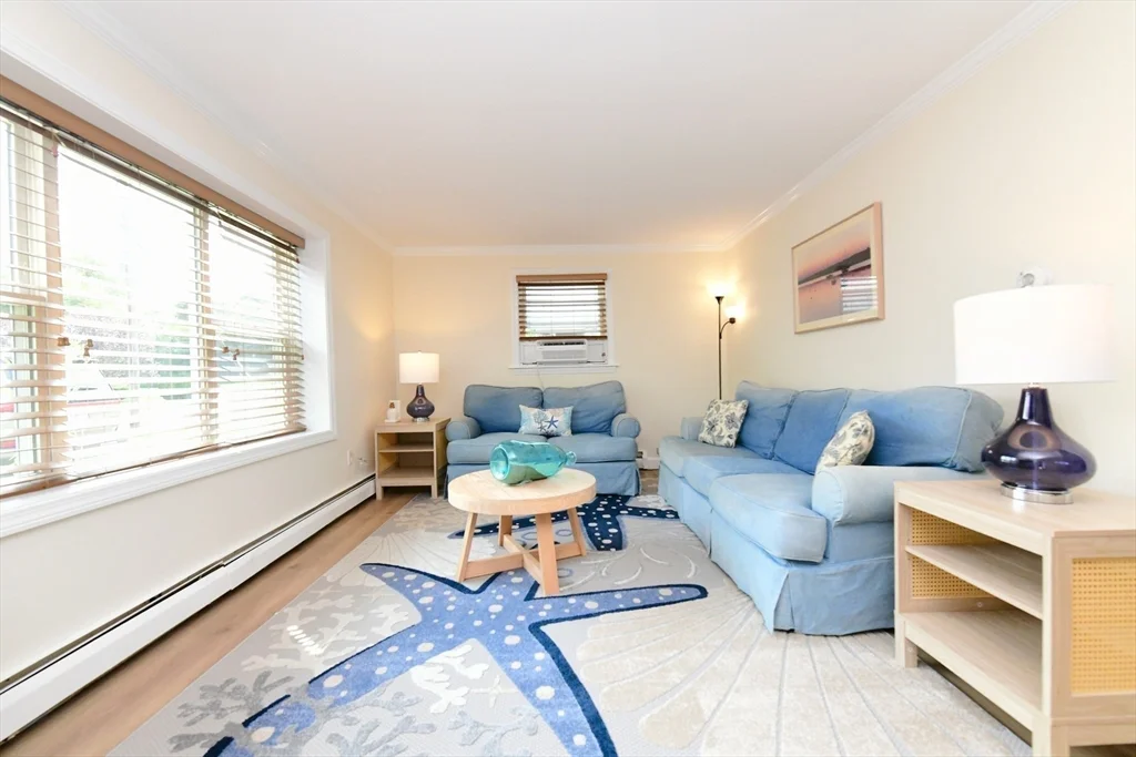 3 bed, 1 bath apartment for rent at 15 Sachem Dr, Sagamore Beach — photo 6 of 26