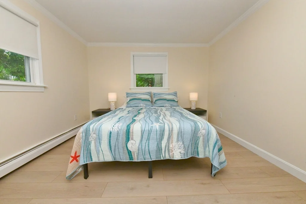 3 bed, 1 bath apartment for rent at 15 Sachem Dr, Sagamore Beach — photo 15 of 26