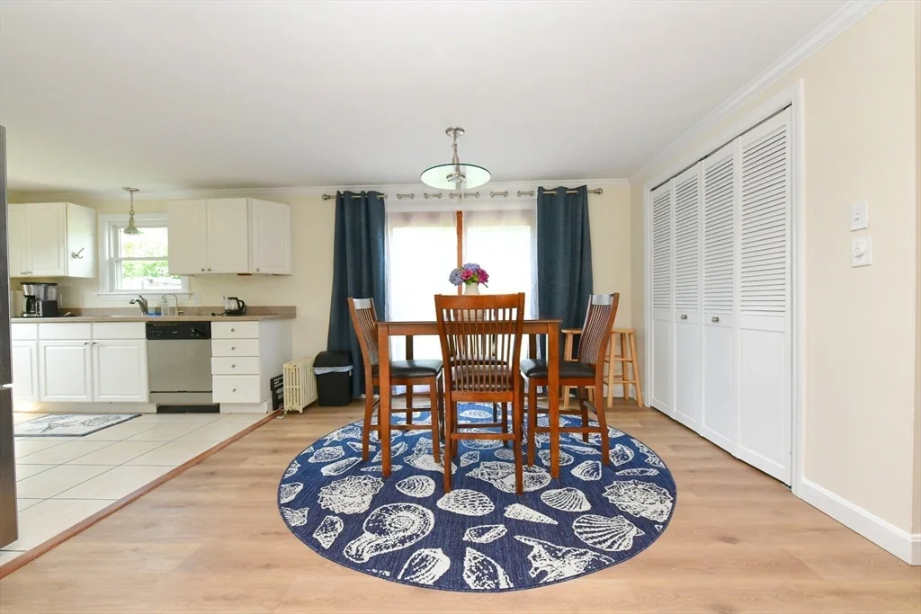 3 bed, 1 bath apartment for rent at 15 Sachem Dr, Sagamore Beach — photo 8 of 26