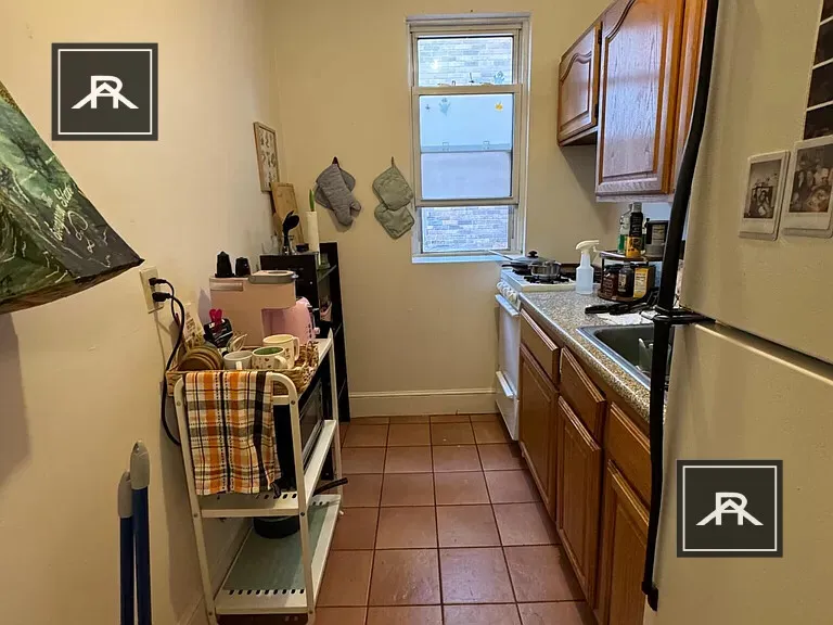 2 bed, 1 bath apartment for rent at 15 Scottfield Rd Unit 12A, Brighton — photo 5 of 7