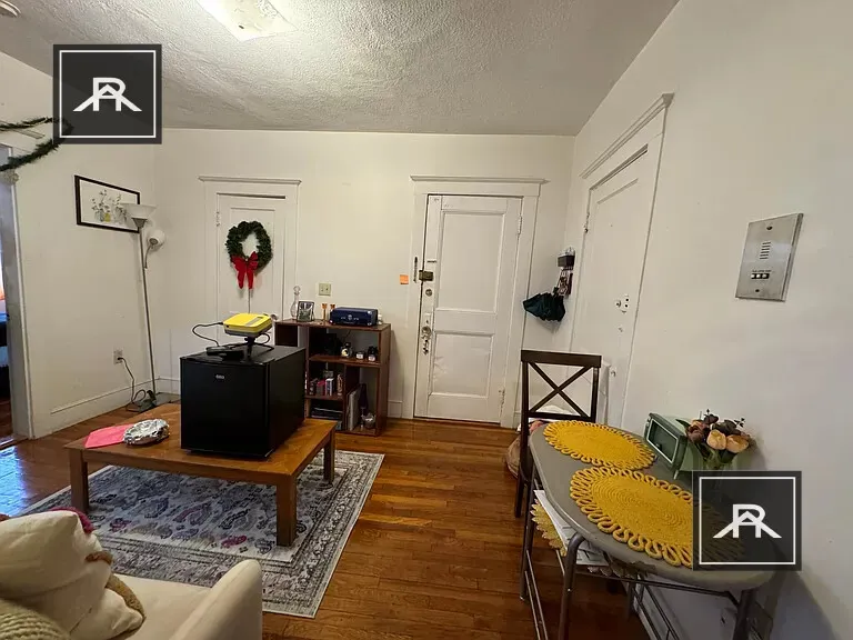 2 bed, 1 bath apartment for rent at 15 Scottfield Rd Unit 12A, Brighton — photo 4 of 7