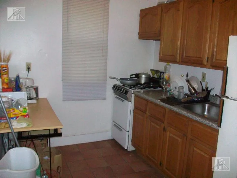 1 bed, 1 bath apartment for rent at 15 Scottfield Rd Unit 4, Brighton — photo 3 of 5