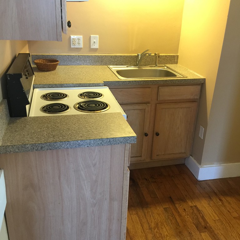 2 bed, 1 bath apartment for rent at 15 Seaver St Unit 2F, Stoughton — photo 5 of 11