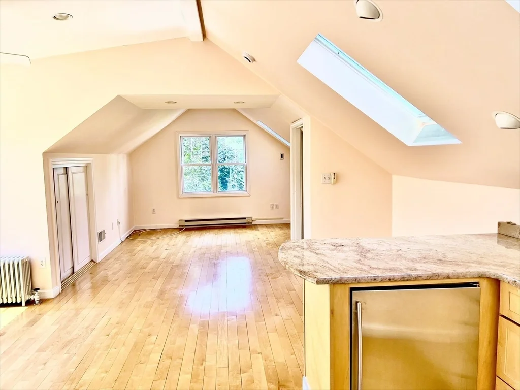 4 bed, 2 bath apartment for rent at 15 Skahan Rd Unit 2, Belmont — photo 17 of 18