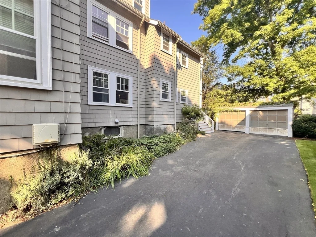 4 bed, 2 bath apartment for rent at 15 Skahan Rd Unit 2, Belmont — photo 2 of 18