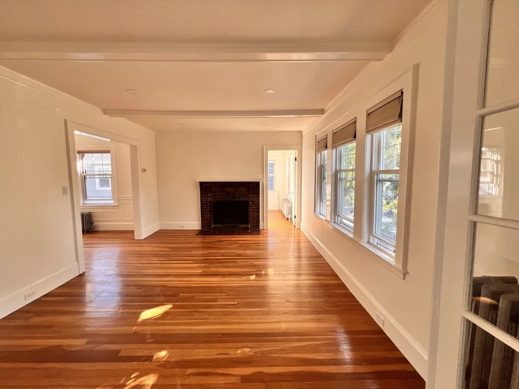 4 bed, 2 bath apartment for rent at 15 Skahan Rd Unit 2, Belmont — photo 5 of 18