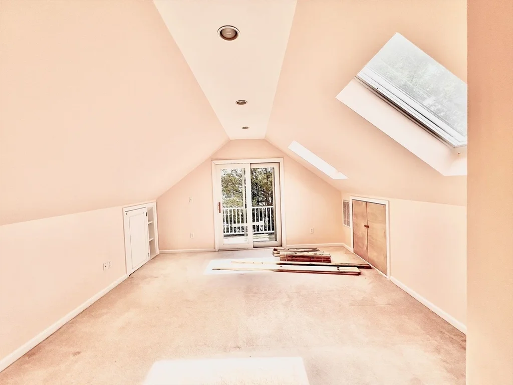 4 bed, 2 bath apartment for rent at 15 Skahan Rd Unit 2, Belmont — photo 18 of 18