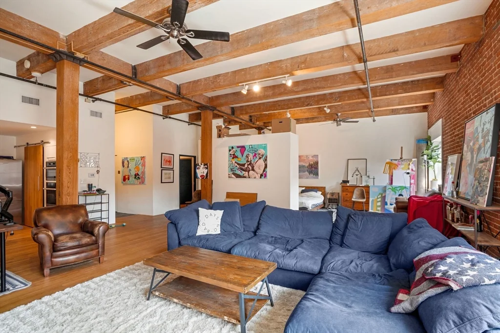 Studio bed, 1 bath apartment for rent at 15 Sleeper St Unit 404, Seaport District — photo 31 of 34