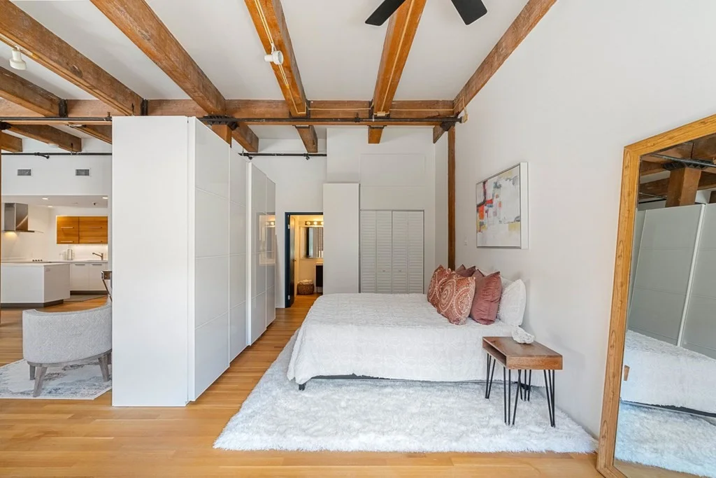 Studio bed, 1 bath apartment for rent at 15 Sleeper St Unit 404, Seaport District — photo 16 of 34