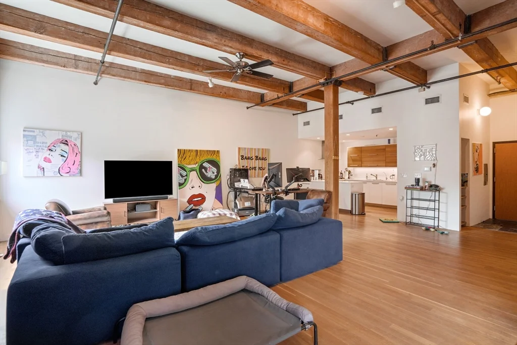 Studio bed, 1 bath apartment for rent at 15 Sleeper St Unit 404, Seaport District — photo 32 of 34
