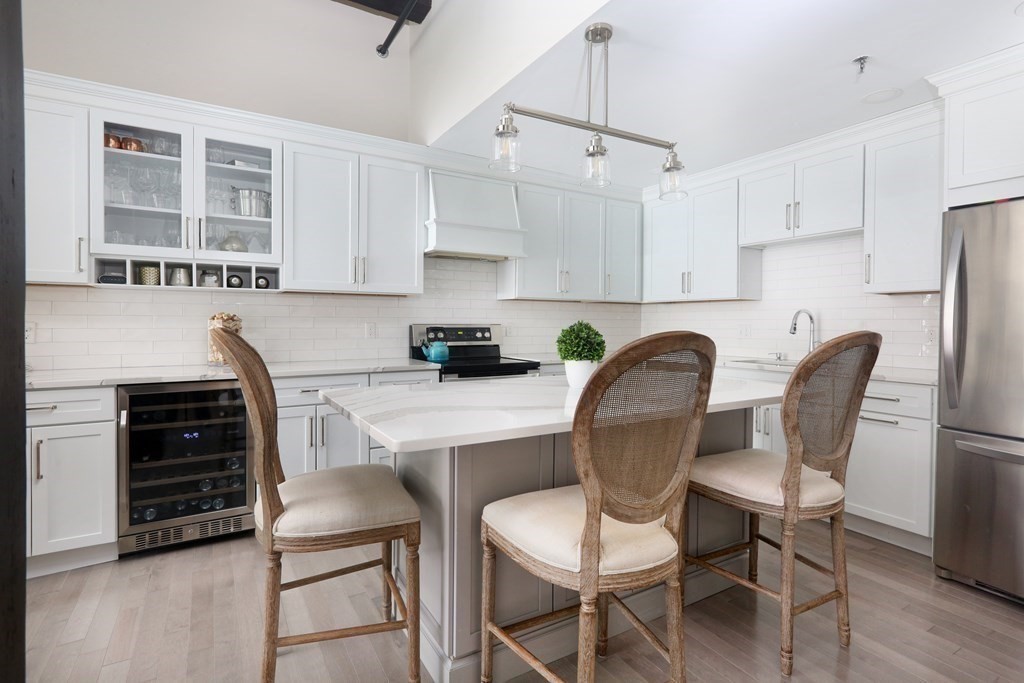2 bed, 2 bath apartment for rent at 15 Sleeper Unit 204, Seaport District — photo 1 of 13