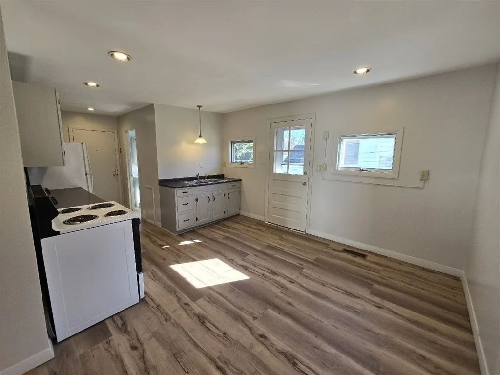 2 bed, 1 bath apartment for rent at 15 South Main St Unit B, Haydenville — photo 5 of 13