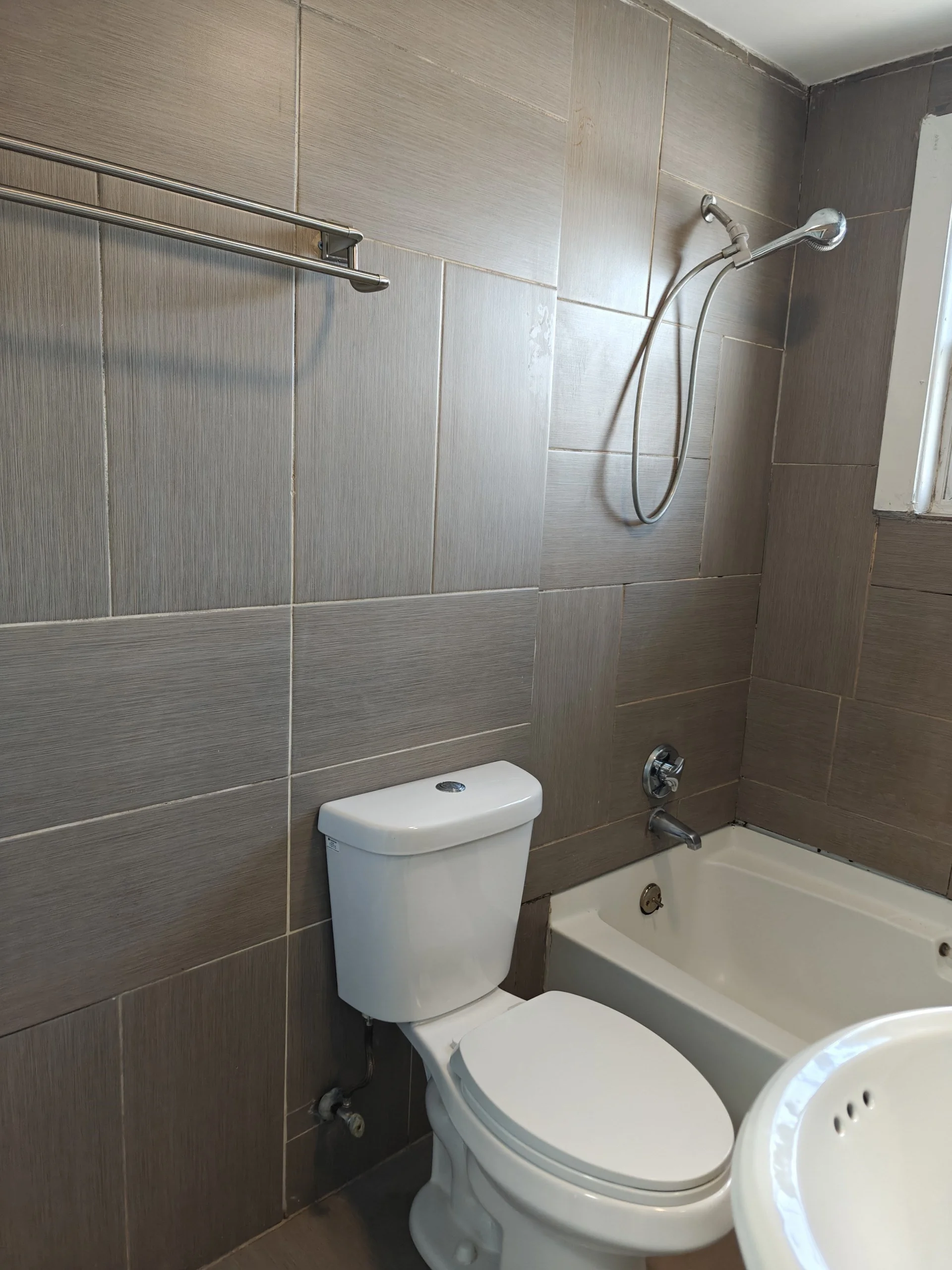 2 bed, 1 bath apartment for rent at 15 South St Unit 15-1, Lynn — photo 18 of 23