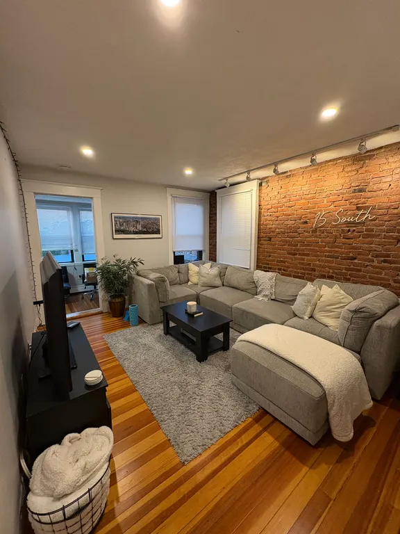 2 bed, 1 bath apartment for rent at 15 South St Unit 6, Brighton — photo 3 of 13