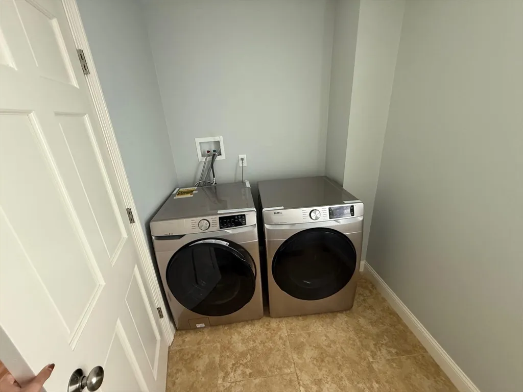 4 bed, 2 bath apartment for rent at 15 Spencer St, Methuen — photo 20 of 25
