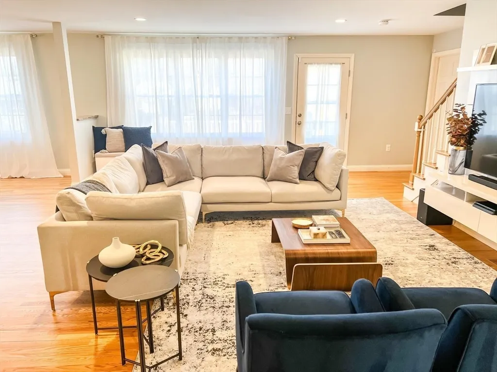 4 bed, 2 bath apartment for rent at 15 Spencer St, Methuen — photo 4 of 25