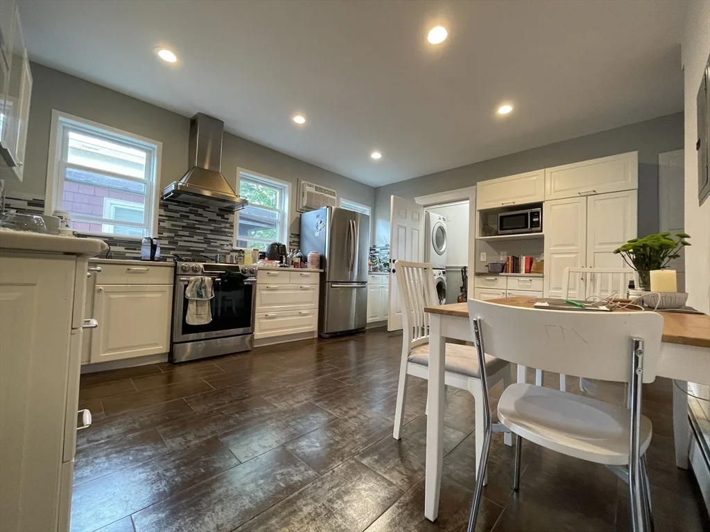 3 bed, 2 bath apartment for rent at 15 Speridakis Ter Unit 15, Cambridge — photo 1 of 20
