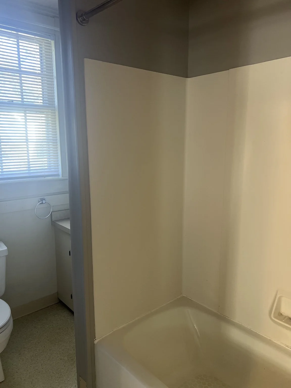 3 bed, 1 bath apartment for rent at 15 Spooner Unit 15, Plymouth — photo 8 of 14