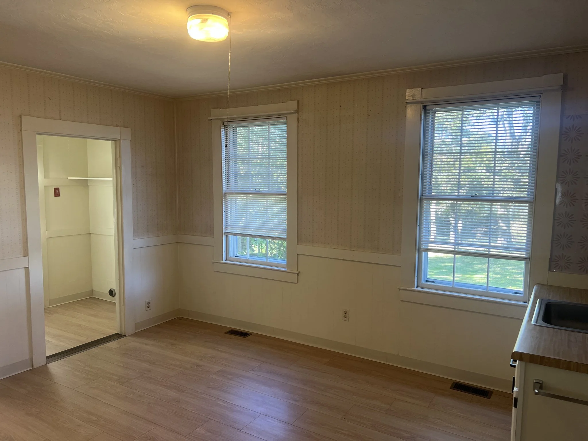 3 bed, 1 bath apartment for rent at 15 Spooner Unit 15, Plymouth — photo 9 of 14