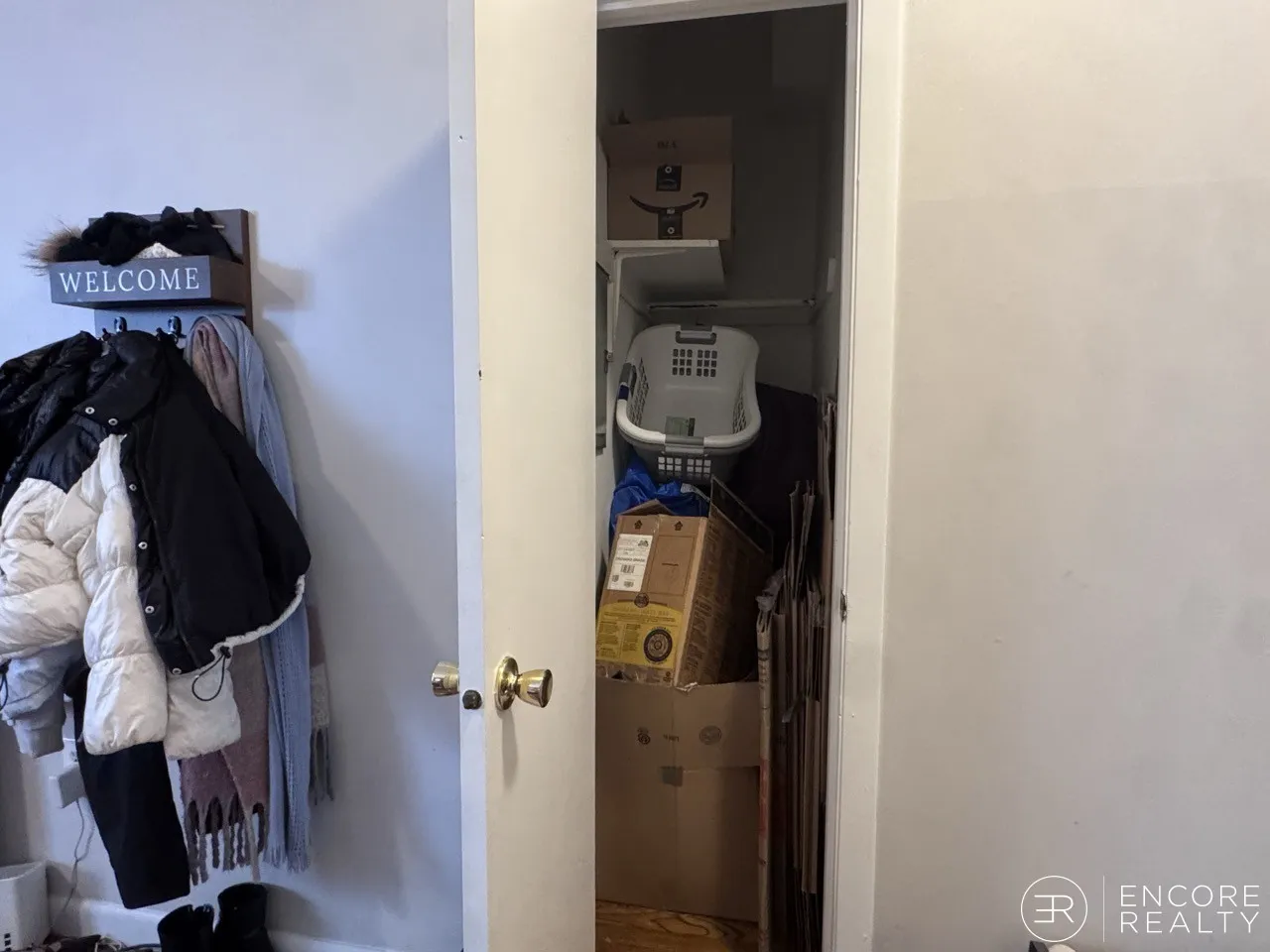 3 bed, 1 bath apartment for rent at 15 Stearns Rd Unit 2, Coolidge Corner — photo 9 of 17