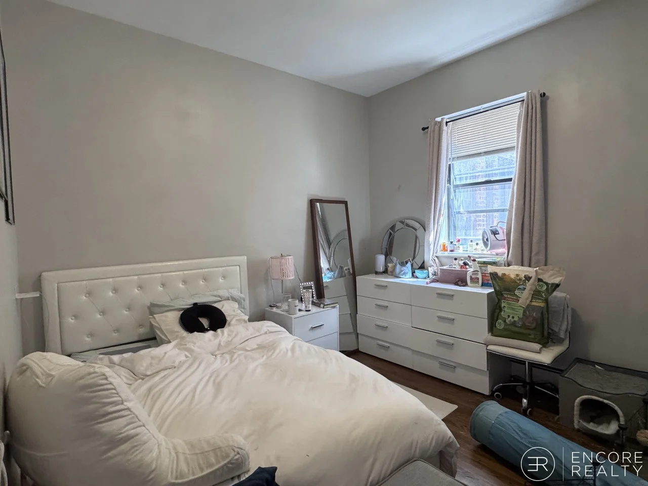 3 bed, 1 bath apartment for rent at 15 Stearns Rd Unit 2, Coolidge Corner — photo 17 of 17