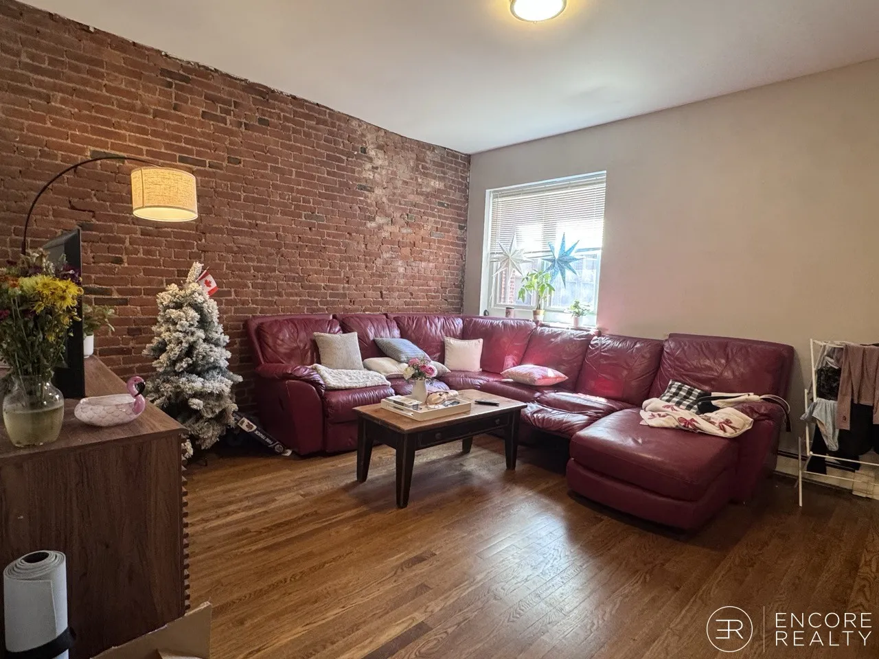 3 bed, 1 bath apartment for rent at 15 Stearns Rd Unit 2, Coolidge Corner — photo 1 of 17