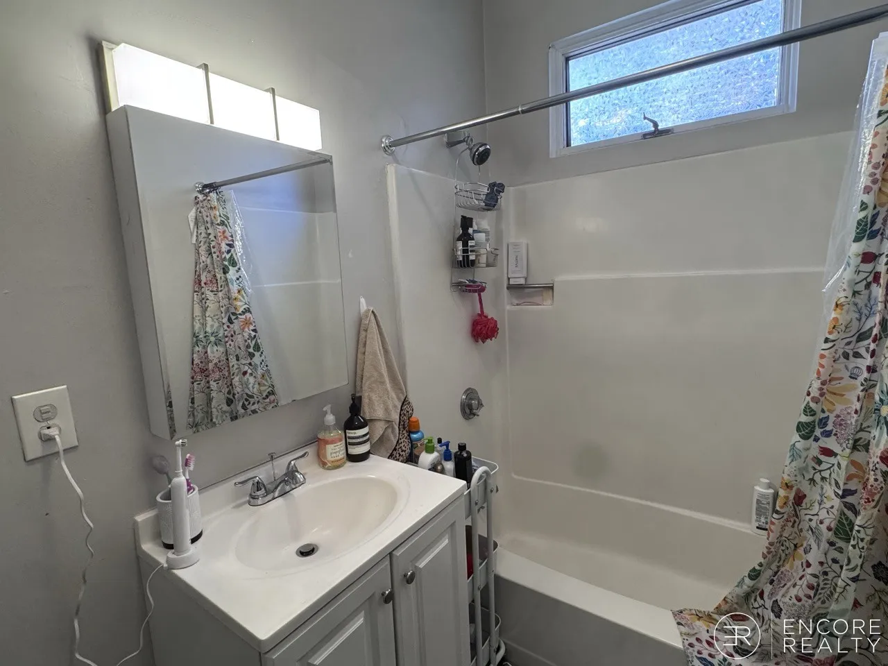 3 bed, 1 bath apartment for rent at 15 Stearns Rd Unit 2, Coolidge Corner — photo 7 of 17