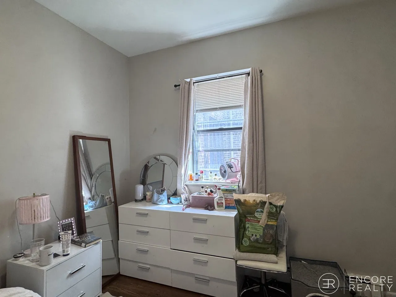 3 bed, 1 bath apartment for rent at 15 Stearns Rd Unit 2, Coolidge Corner — photo 2 of 17