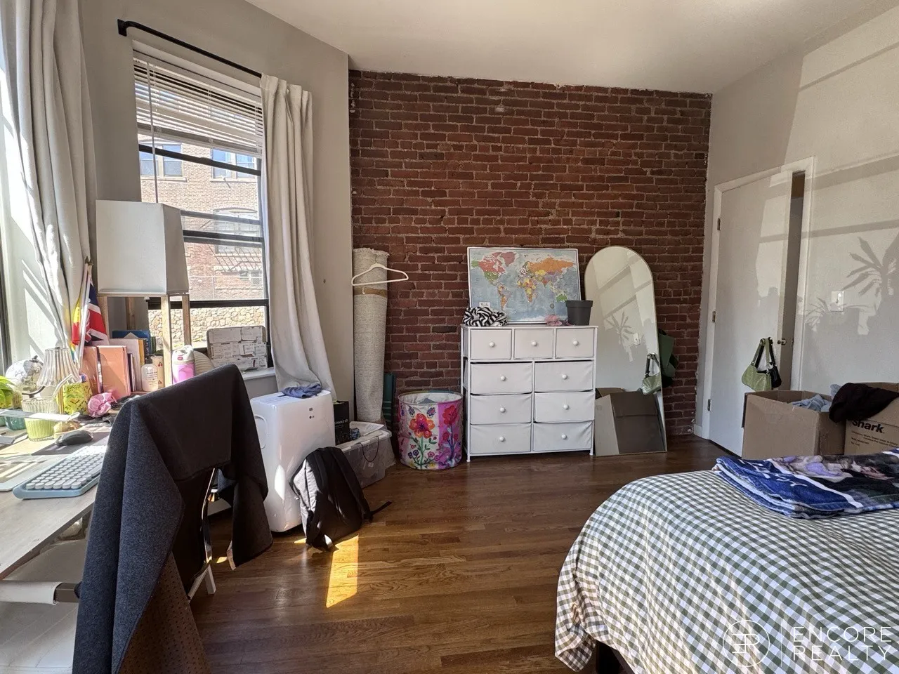 3 bed, 1 bath apartment for rent at 15 Stearns Rd Unit 2, Coolidge Corner — photo 15 of 17