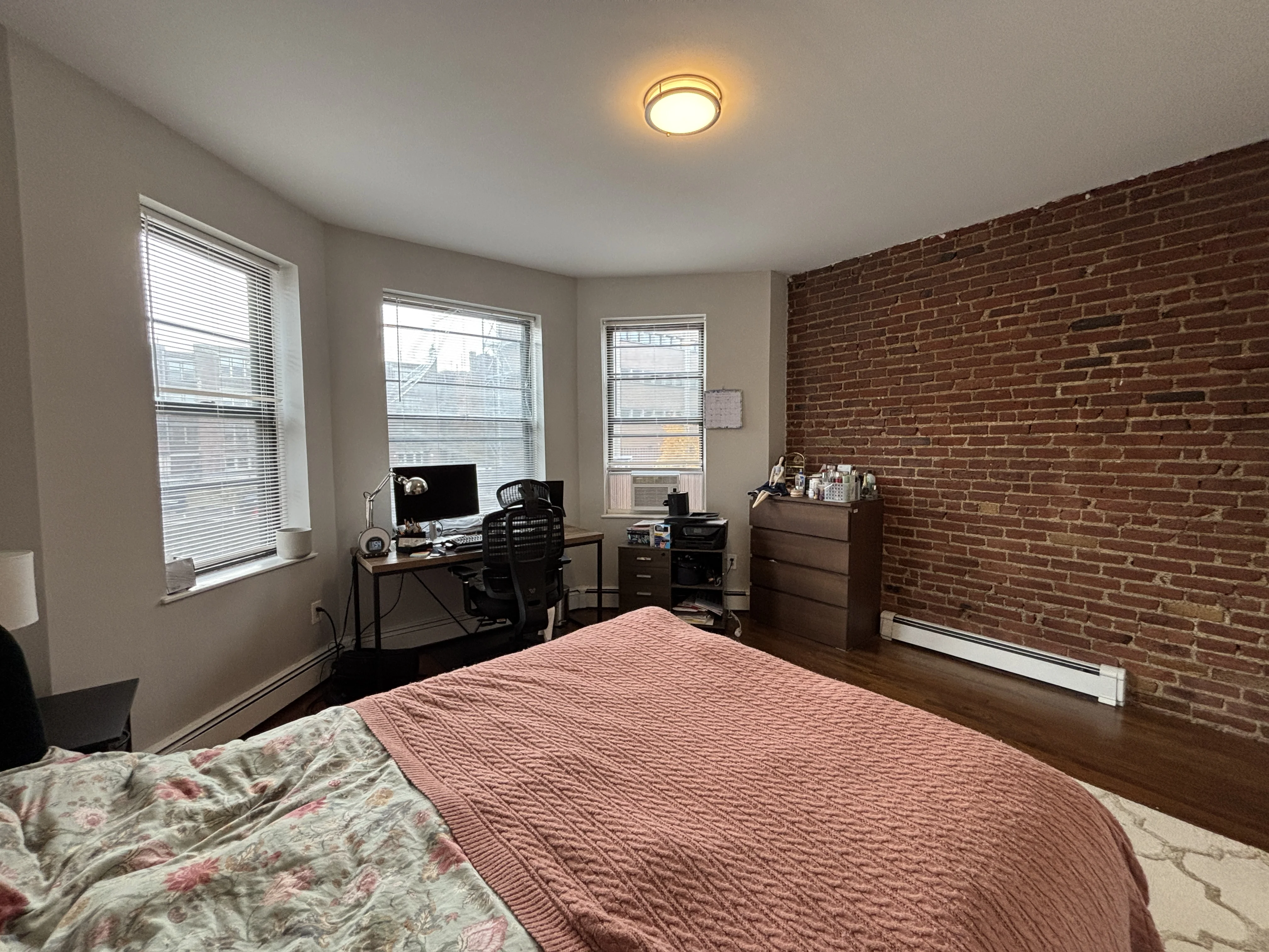 3 bed, 1 bath apartment for rent at 15 Stearns Rd Unit 4, Coolidge Corner — photo 15 of 23