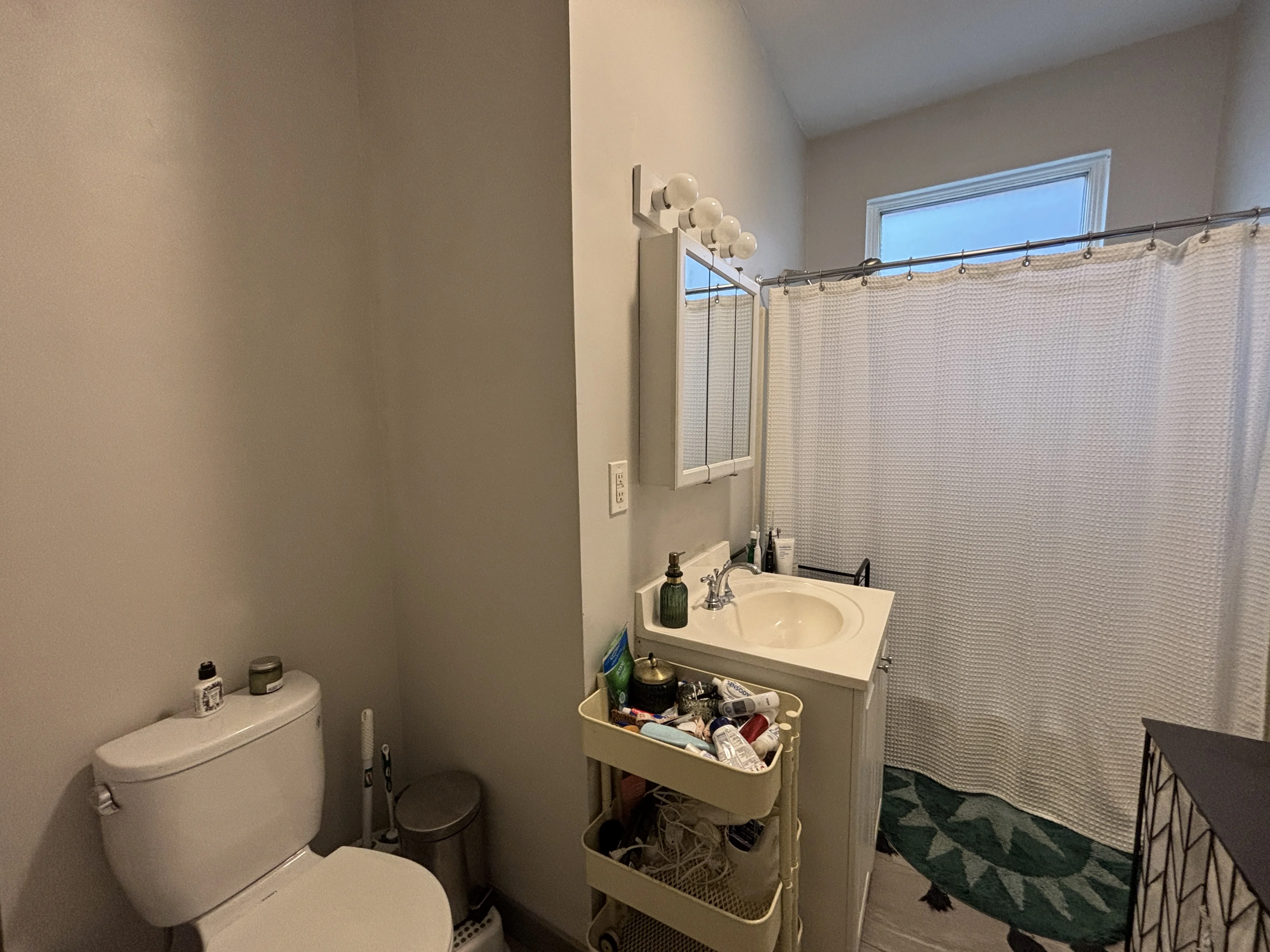 3 bed, 1 bath apartment for rent at 15 Stearns Rd Unit 4, Coolidge Corner — photo 9 of 23