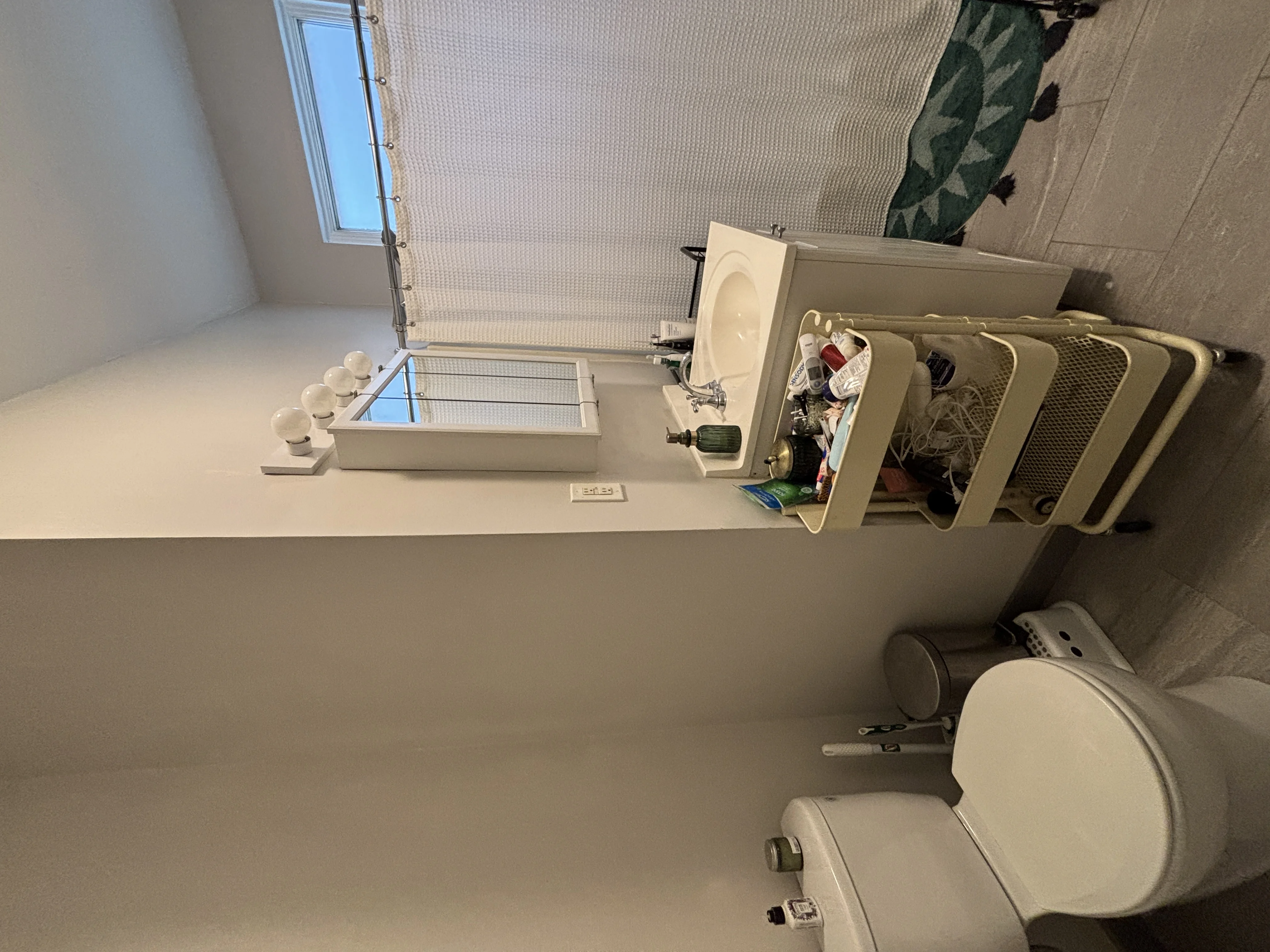 3 bed, 1 bath apartment for rent at 15 Stearns Rd Unit 4, Coolidge Corner — photo 10 of 23