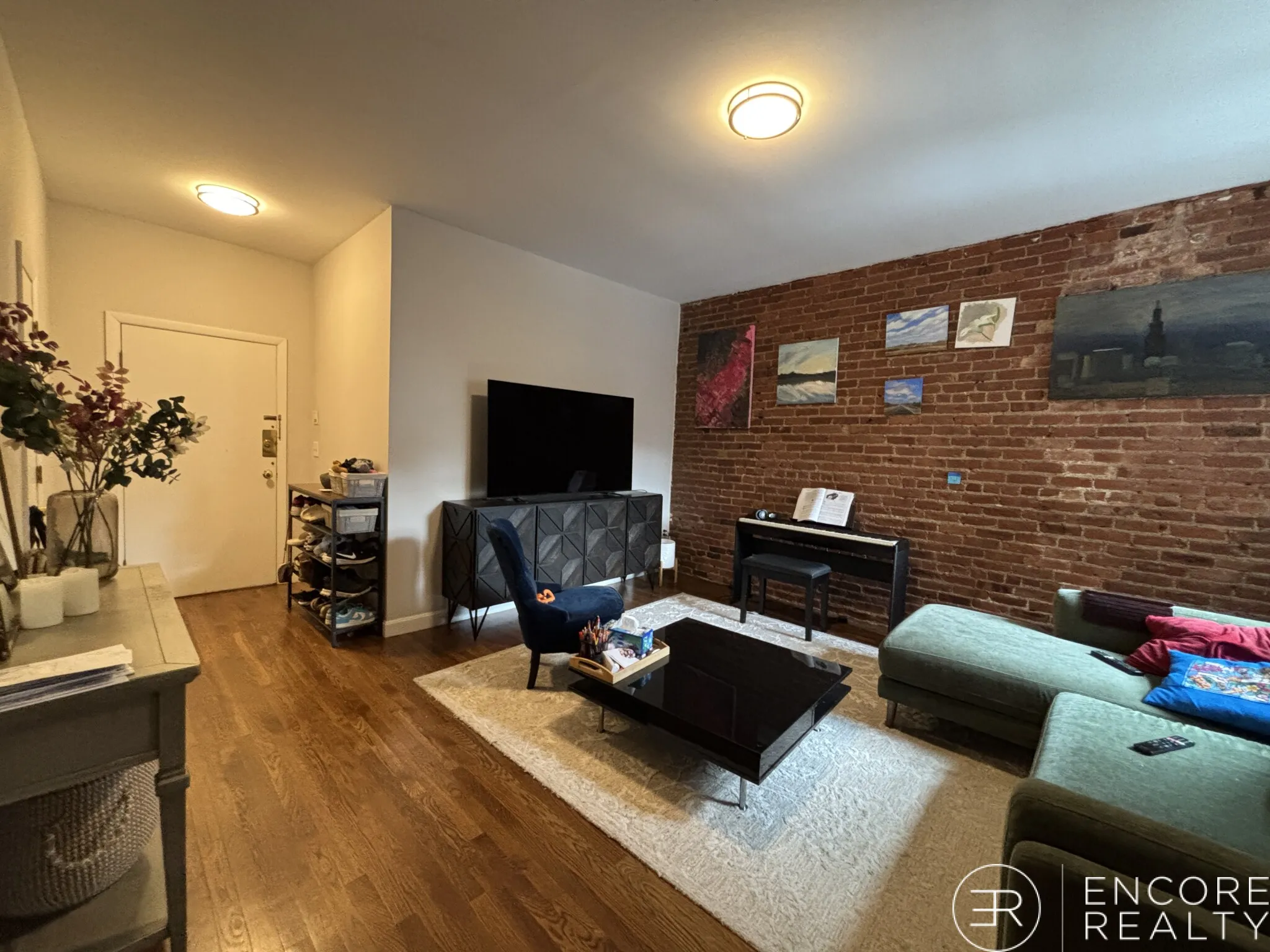 3 bed, 1 bath apartment for rent at 15 Stearns Rd Unit 4a, Coolidge Corner — photo 2 of 25