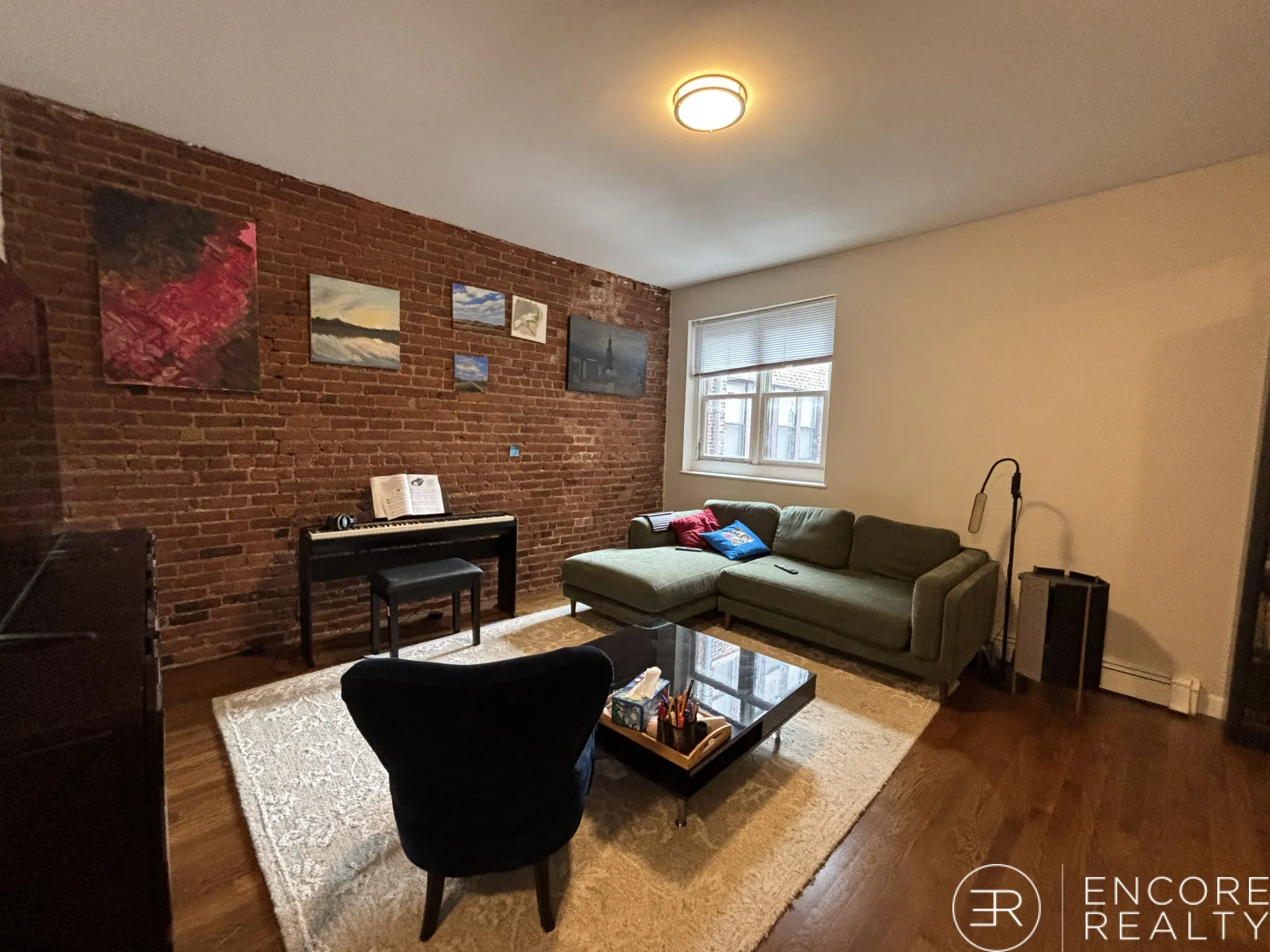3 bed, 1 bath apartment for rent at 15 Stearns Rd Unit 4a, Coolidge Corner — photo 1 of 25